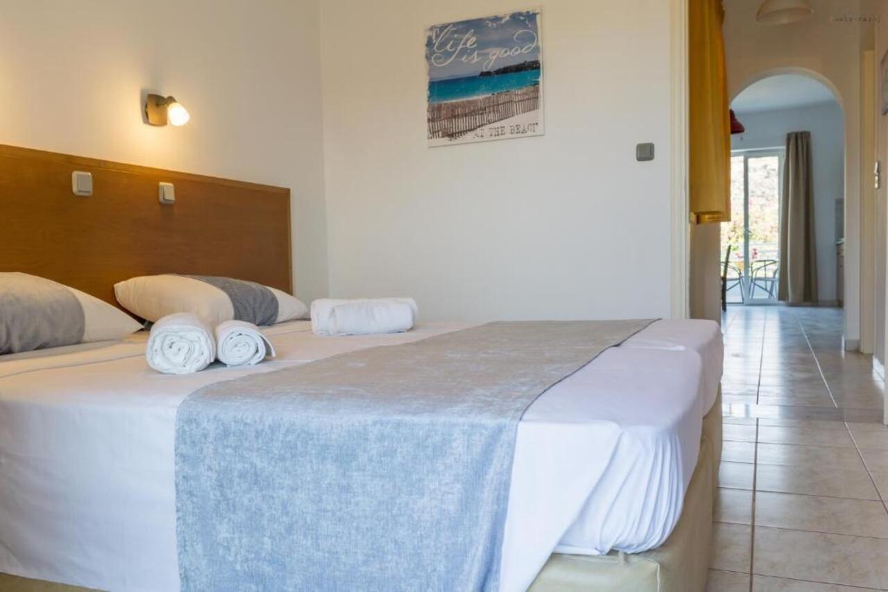 Sotirios Apartments Karpathos Extérieur photo