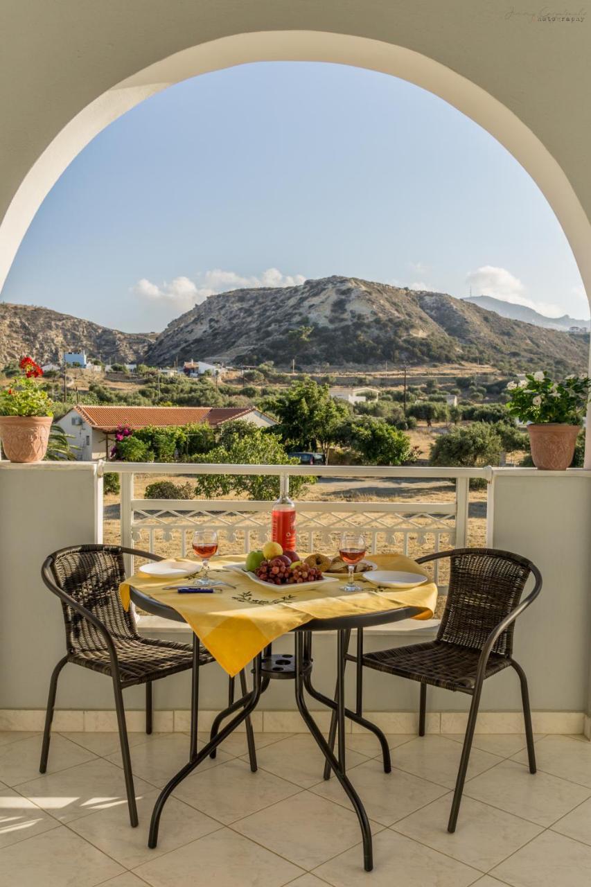 Sotirios Apartments Karpathos Extérieur photo
